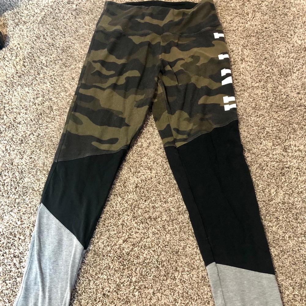Victoria Secret Pink yoga pants size Medium